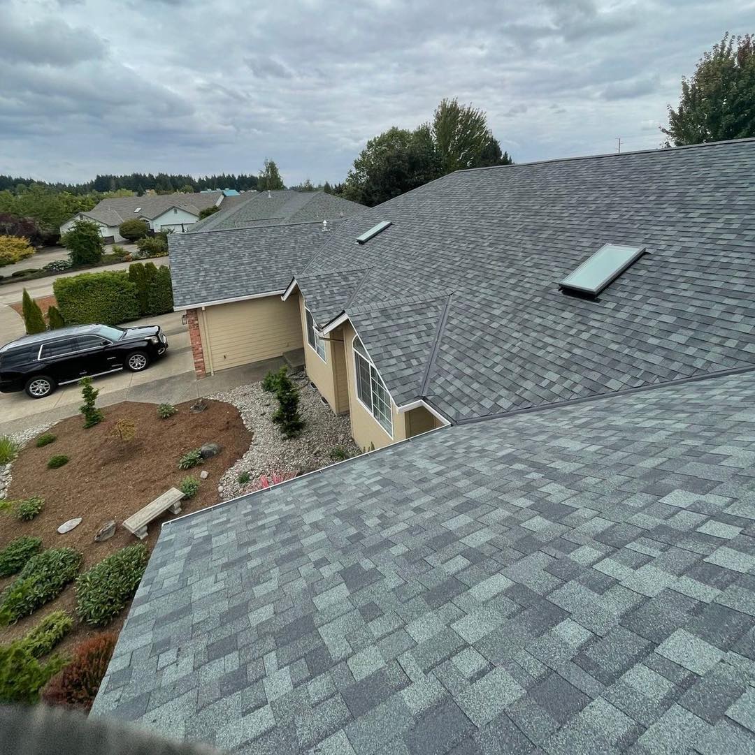 Another day, another Roofing Project!
This roof might look brand new, but hidden damages tell another story. Early detection saves time, money, and peace of mind.🔍
Another productive day uncovering what others might miss. 💪
#RoofExperts #HiddenDamageRevealed
#StrongRoofing
📍 Orlando, Jacksonville , Tampa
